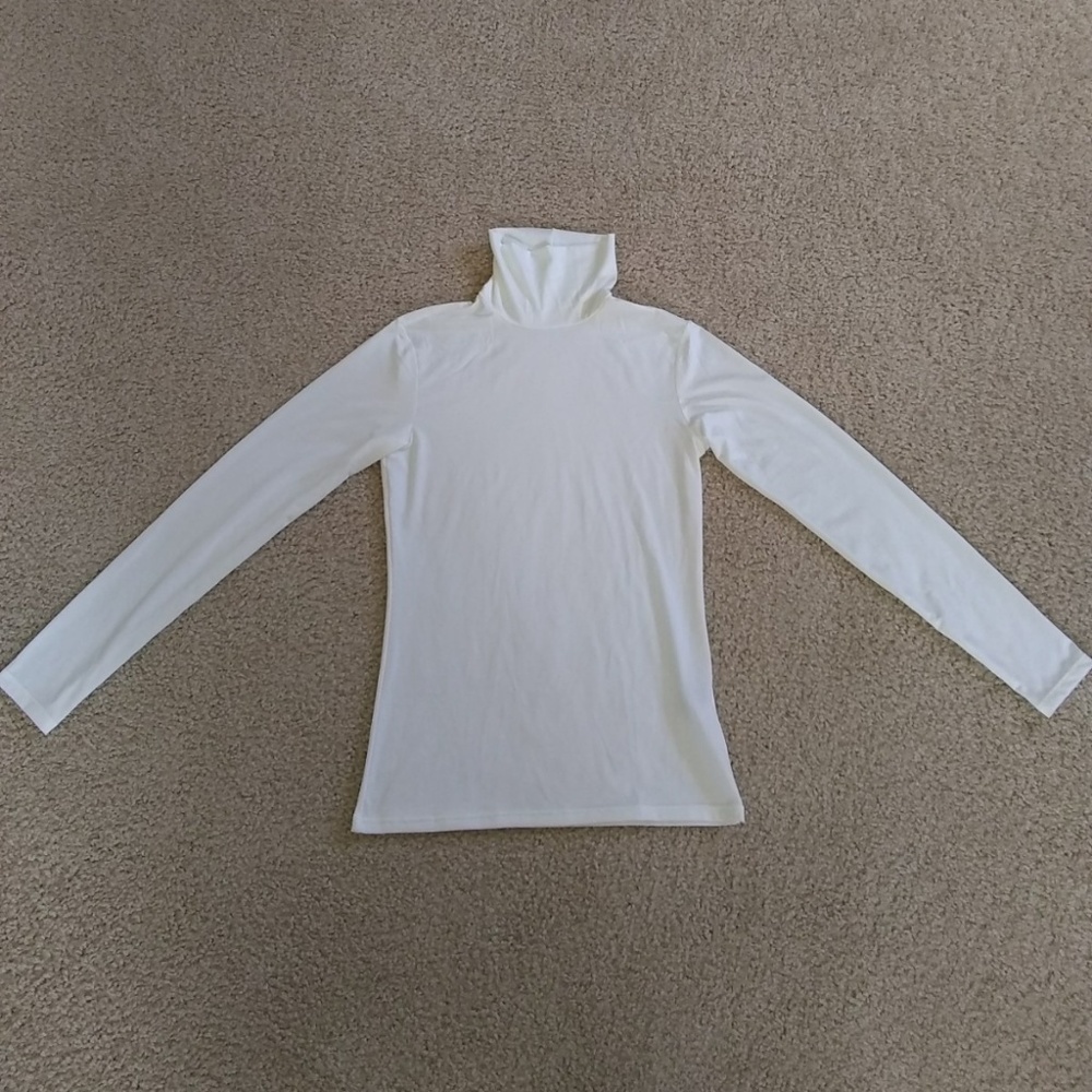 Uniqlo Heattech XS White Turtleneck
